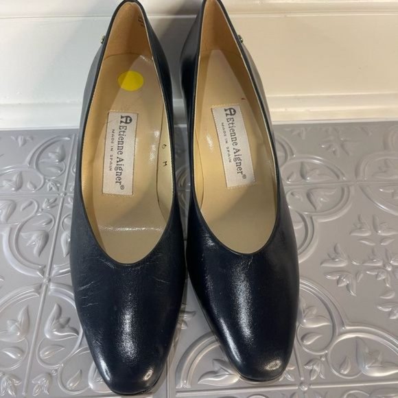 Brand NEW Etienne Aigner navy leather heels size 6 - Picture 2 of 7